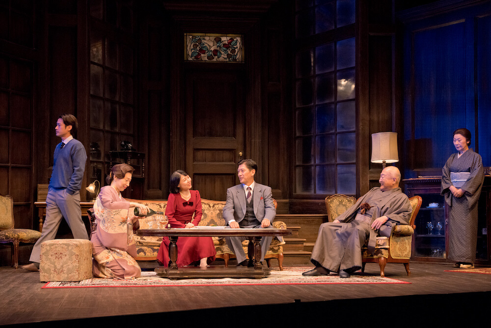 岡山市民劇場 2025年 12月例会:夜の来訪者 - 俳優座劇場プロデュース 舞台写真