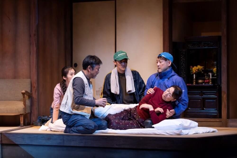 岡山市民劇場 2026年 1月例会：風を打つ - トム・プロジェクト　舞台写真