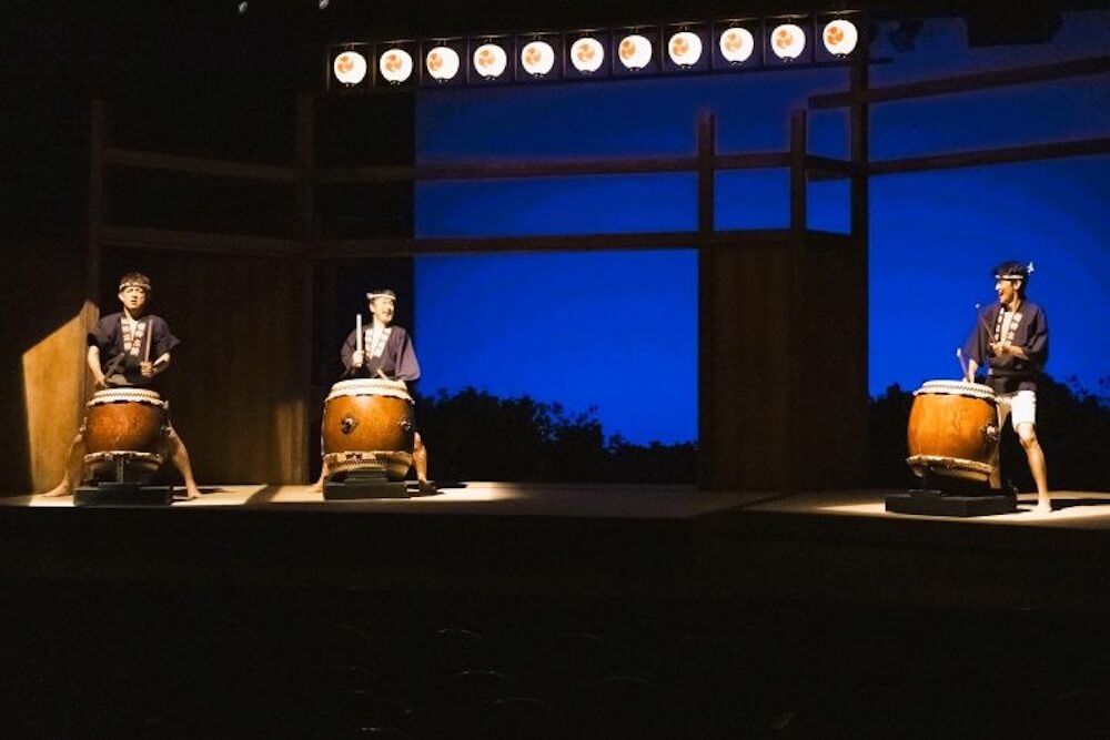 岡山市民劇場 2026年 1月例会：風を打つ - トム・プロジェクト　舞台写真