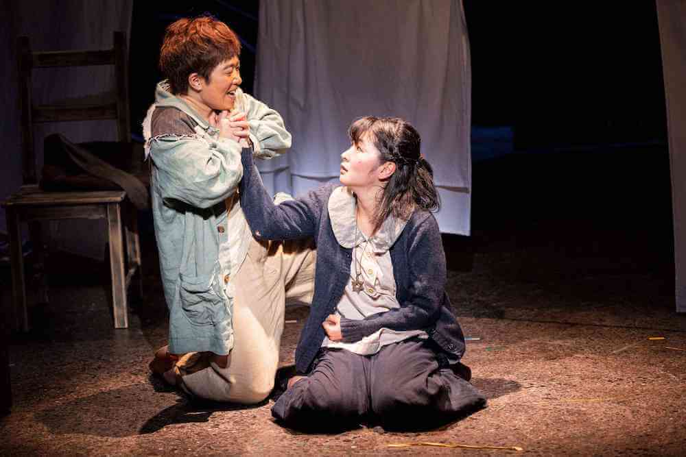 オペラシアター こんにゃく座「さよなら、ドンキホーテ！」舞台写真：岡山市民劇場 2026年 5月例会