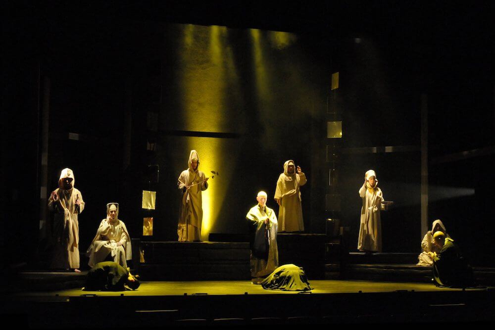 岡山市民劇場 2026年 7月例会：金閣炎上 - 劇団青年座　舞台写真